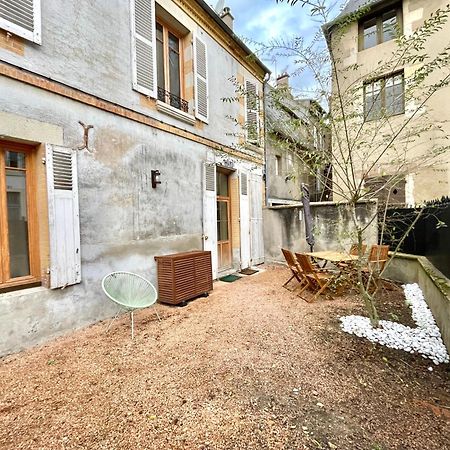 La Maison Des Cours - Wifi - Centre Ville Moulins  Dış mekan fotoğraf