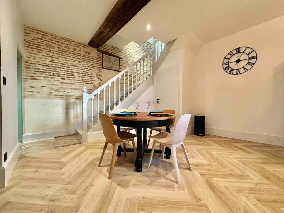La Maison Des Cours - Wifi - Centre Ville Moulins  Dış mekan fotoğraf